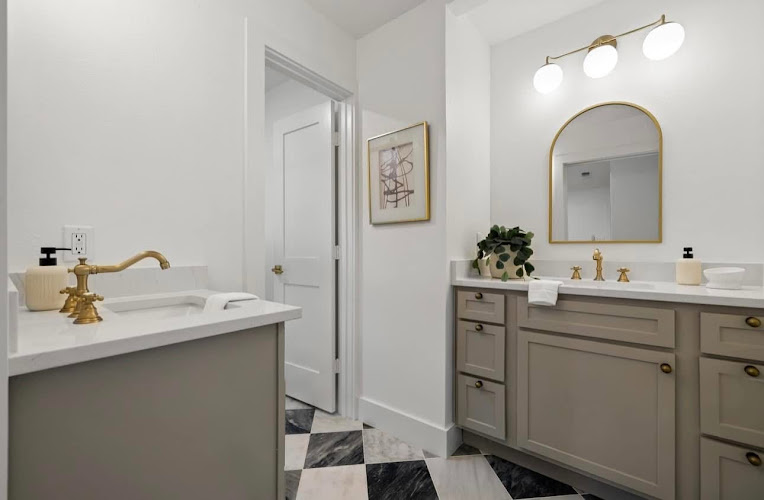 Branded Roofing And Construction